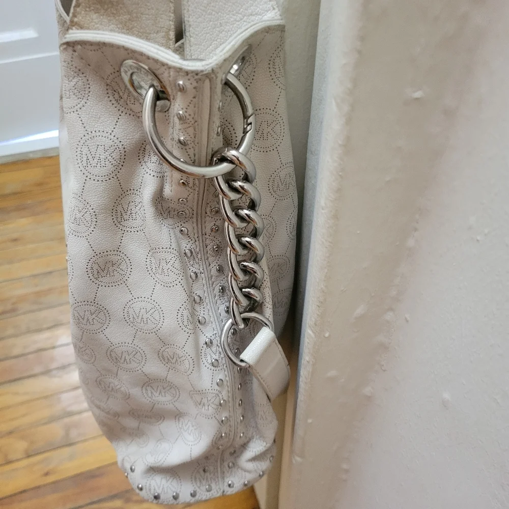 Michael Kors Astor Large Studded‎ Hobo Bag EUC Quiet Luxury Minimalist